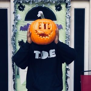 Meet your Posher, Ernesto